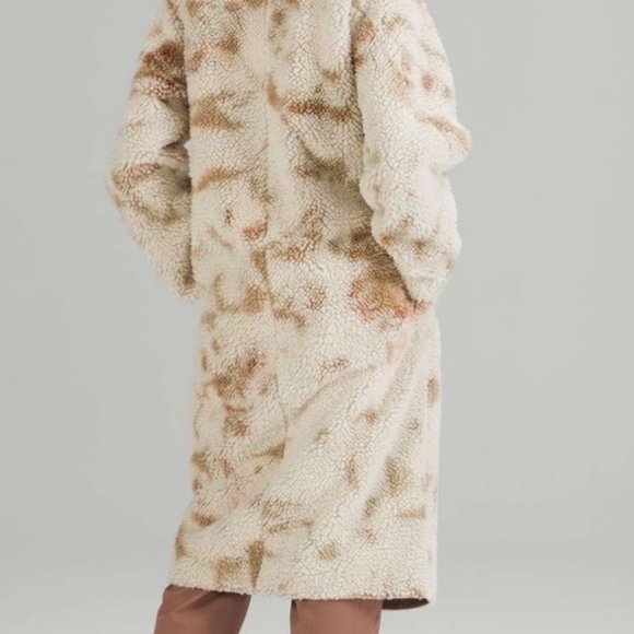 Performance faux fur coat oversized - Picture 2 of 13